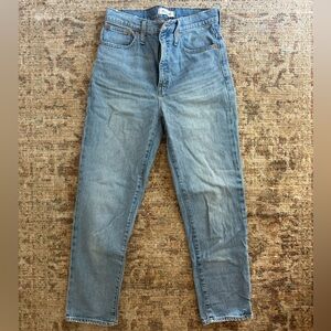 Madewell women’s- Classic Straight Jean